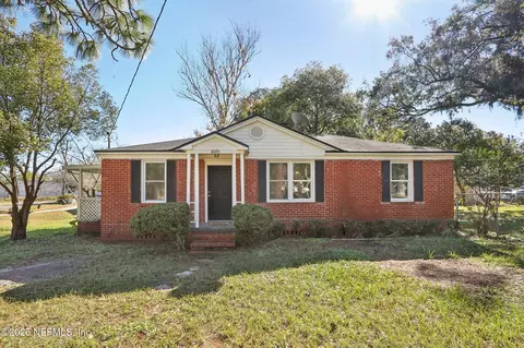 8075 Paul Jones Dr, Jacksonville, FL 32208