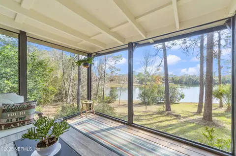 104 Doe Ln, Interlachen, FL 32148