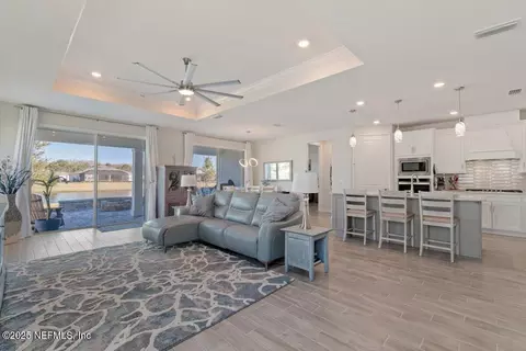 11033 Town View Dr, Jacksonville, FL 32256