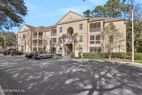 8601 Beach Blvd #324, Jacksonville, FL 32216