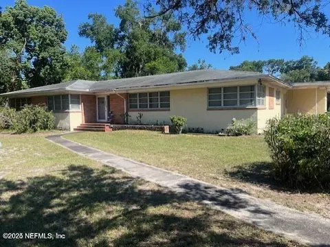 2021 Crill Ave, Palatka, FL 32177