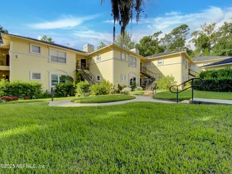 1800 The Greens Way #511, Jacksonville Beach, FL 32250