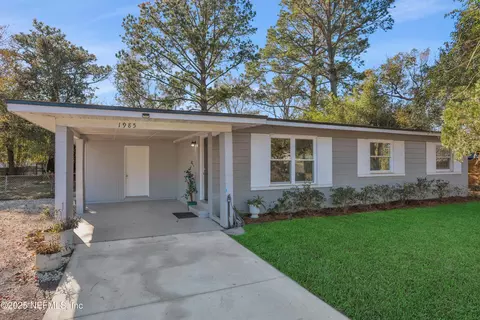 1985 Brookview Dr S, Jacksonville, FL 32246