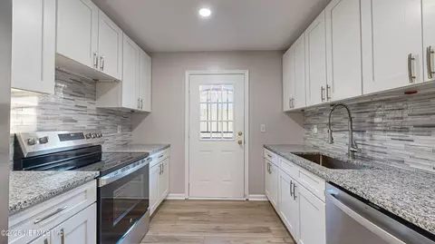 7921 Cocoa Ave, Jacksonville, FL 32211