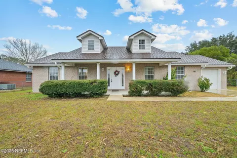 141 5th St N, Macclenny, FL 32063