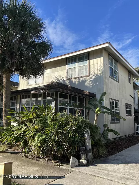 912 1st St, Neptune Beach, FL 32266