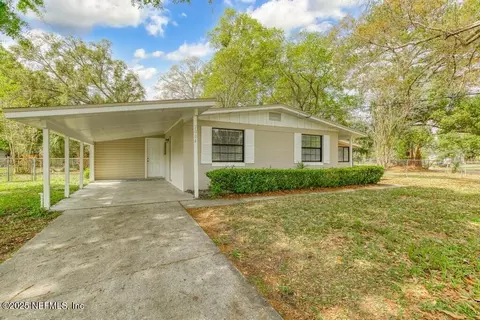 2004 Bunting Dr, Jacksonville, FL 32210