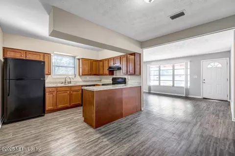 5705 Hillman Dr, Jacksonville, FL 32244