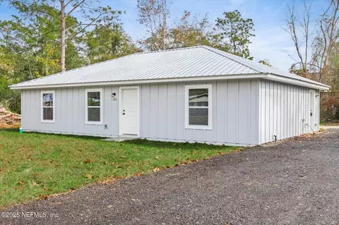 143 Santa Barbara St, East Palatka, FL 32131