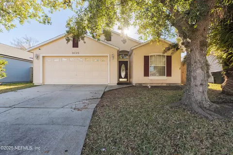 3135 Wavering Ln, Middleburg, FL 32068