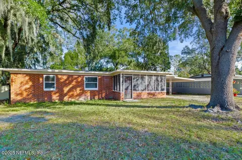 5913 Green Hill Ln, Jacksonville, FL 32211