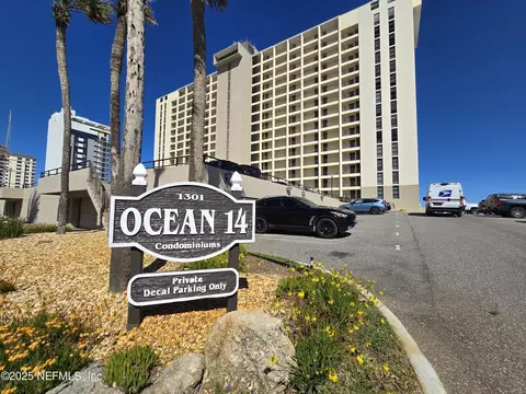 1301 1st St S #306, Jacksonville Beach, FL 32250