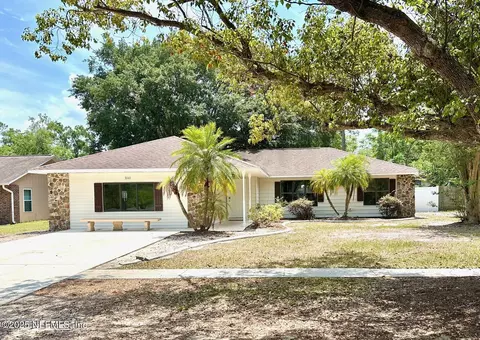 3040 Mary Ln, Mount Dora, FL 32757