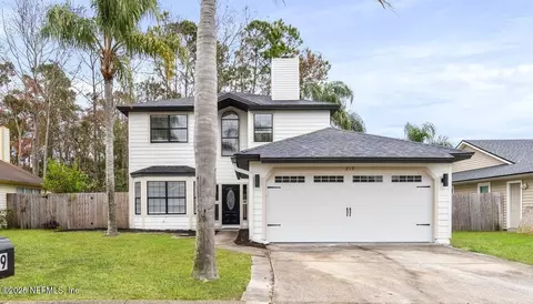 219 Autumn Springs Dr, Jacksonville, FL 32225