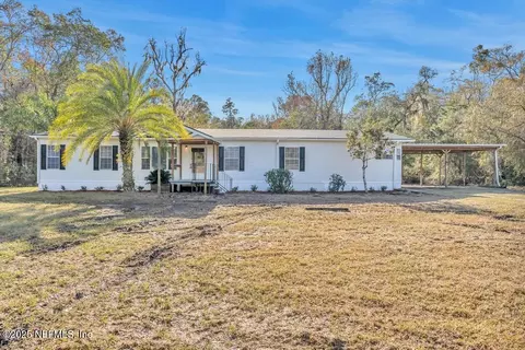 489 State Road 100, San Mateo, FL 32187