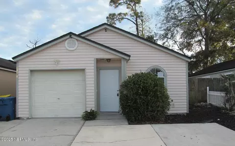 10150 Geni Hill Cir S, Jacksonville, FL 32225
