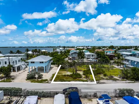 8 Calico Jack Circle Cir, Cudjoe Key, FL 33042