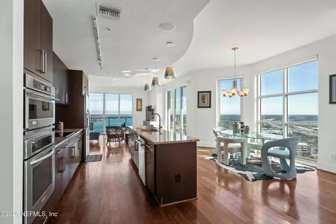 1431 Riverplace Blvd #2310, Jacksonville, FL 32207