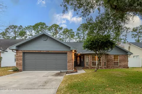 8866 Nature View Ln W, Jacksonville, FL 32217