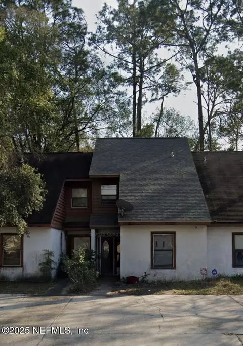 7676 Jana Ln S, Jacksonville, FL 32210