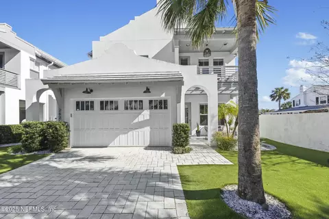 2872 3rd St S, Jacksonville Beach, FL 32250