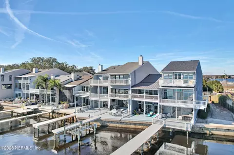323 Scenic Point Ln, Fleming Island, FL 32003