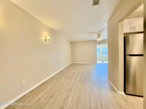 4330 Plaza Gate Ln #302, Jacksonville, FL 32217