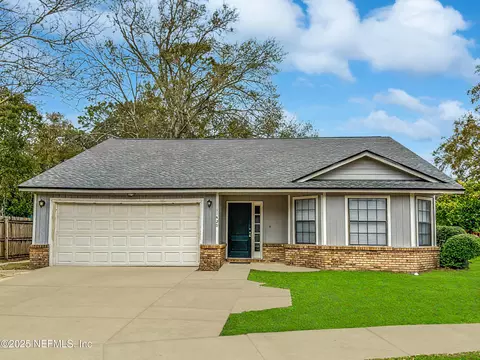 11420 Blossom Ridge Dr, Jacksonville, FL 32218