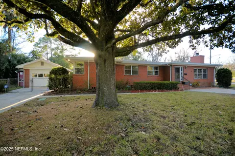 2204 Tegner Dr, Jacksonville, FL 32210