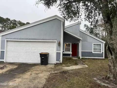 8319 Chason Rd E, Jacksonville, FL 32244