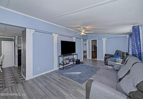 7623 Timberwood Dr, Jacksonville, FL 32256
