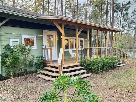 104 Allman St, Interlachen, FL 32148
