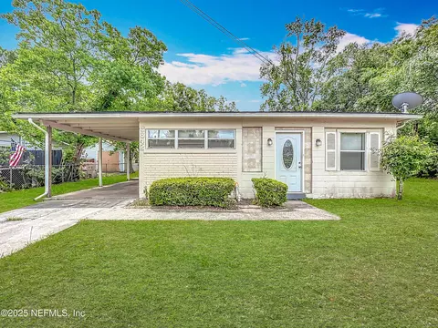 6642 Pinnochio Dr, Jacksonville, FL 32210