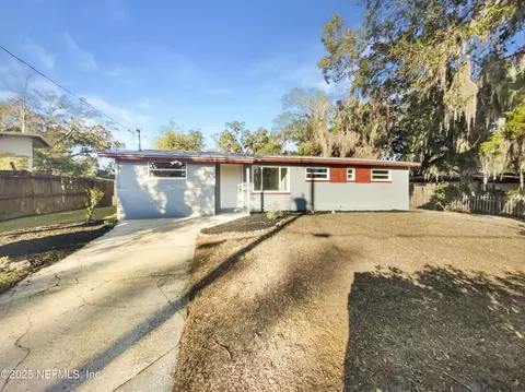 305 Glendening Rd, Orange Park, FL 32073