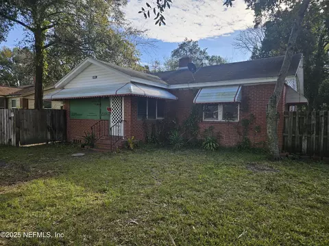 8031 Hawthorne St, Jacksonville, FL 32208