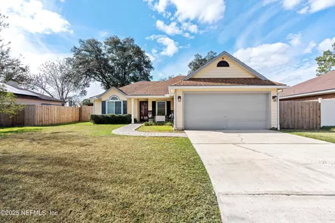 128 Mayall Dr W, Jacksonville, FL 32220