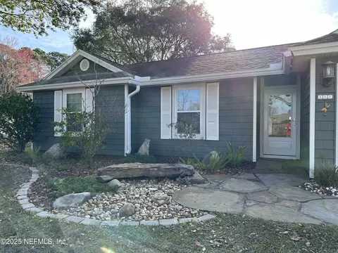 551 Purcell Dr, Jacksonville, FL 32221
