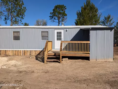 255 Como Cir, Interlachen, FL 32148