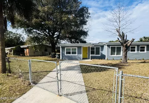 8005 Jacques Dr, Jacksonville, FL 32210