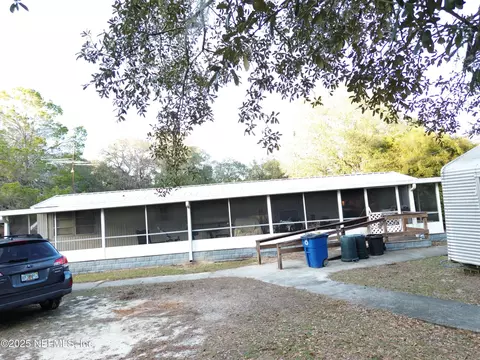 134 Circle Way, Interlachen, FL 32148
