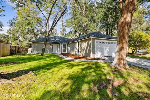3437 Docksider Dr N, Jacksonville, FL 32257