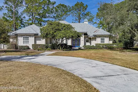 1692 Colonial Dr, Green Cove Springs, FL 32043