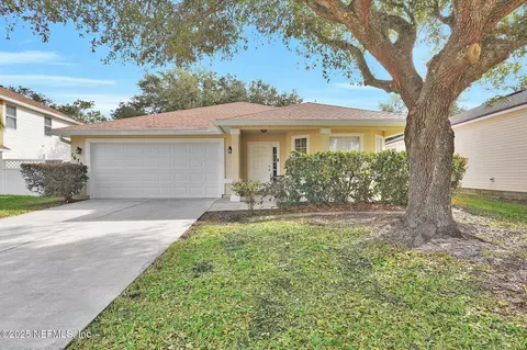 1679 Hawkins Cove Dr E, Jacksonville, FL 32246