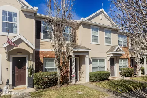 8105 Summer Palm Ct, Jacksonville, FL 32256