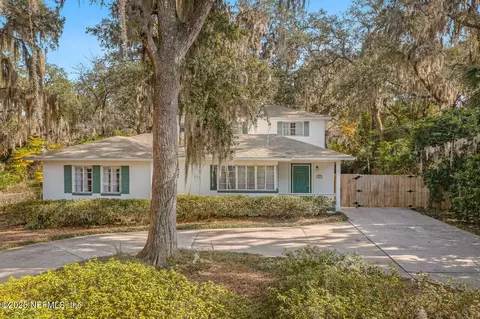827 S 14th St, Palatka, FL 32177