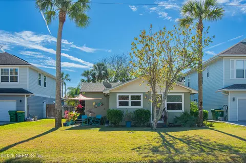 628 3rd Ave N, Jacksonville Beach, FL 32250