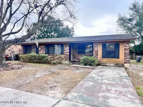 4424 Bedivere Rd, Jacksonville, FL 32208