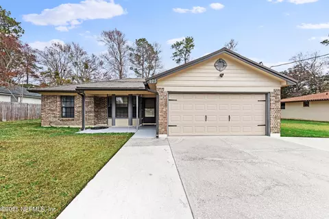 925 Hibernia Forest Dr, Fleming Island, FL 32003