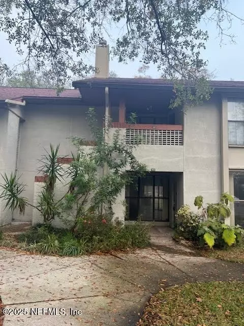 1902 Wood Hill Pl, Jacksonville, FL 32256