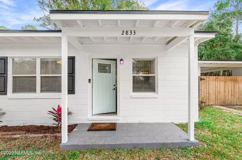 2833 Brackridge Blvd E, Jacksonville, FL 32216